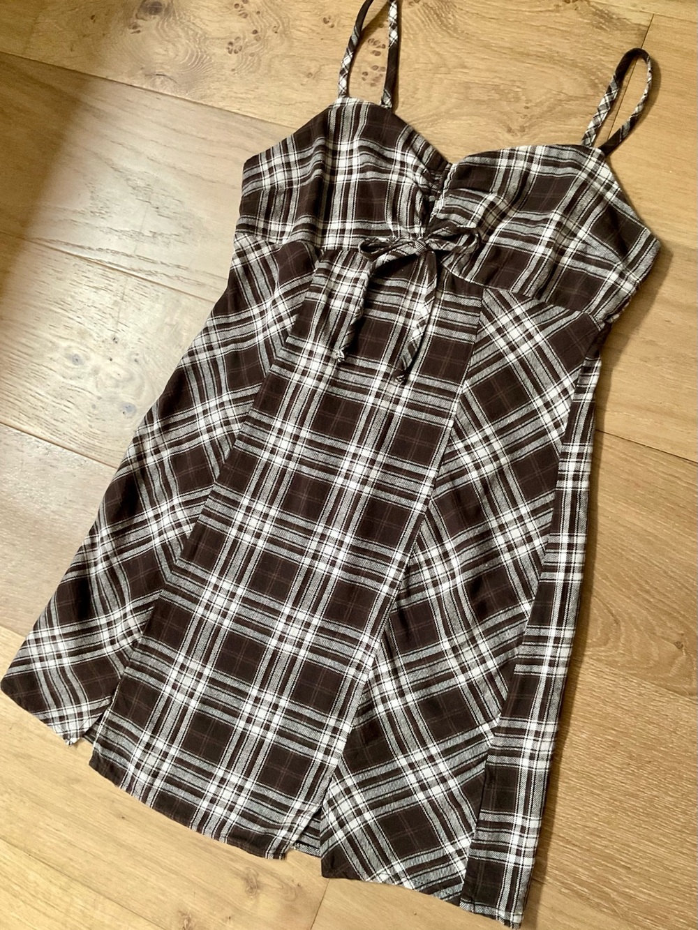Live to be Spoiled Y2K Flannel Brown Plaid Tie Front Mini Dress Tunic Jrs Large - Picture 2 of 9